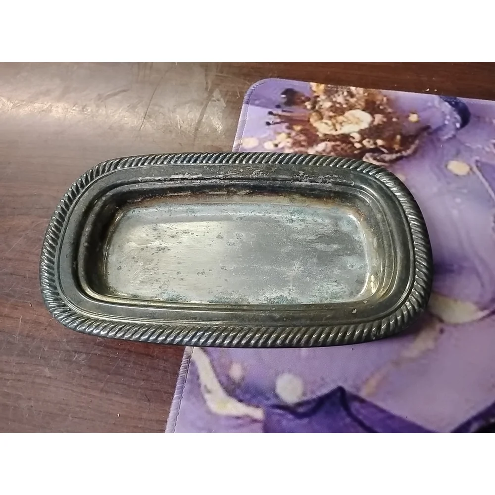 w.m.rogers mfg silverplate butter dish